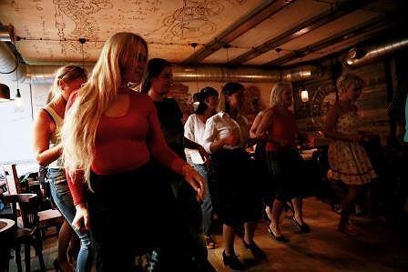 ДЖАЗА  НЕ БЫВАЕТ МНОГО