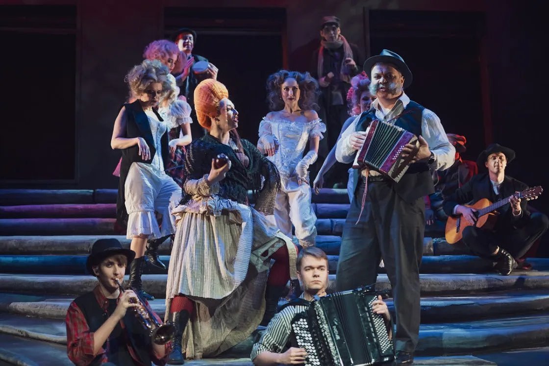 МЭККИ-НОЖ ВОЗВРАЩАЕТСЯ