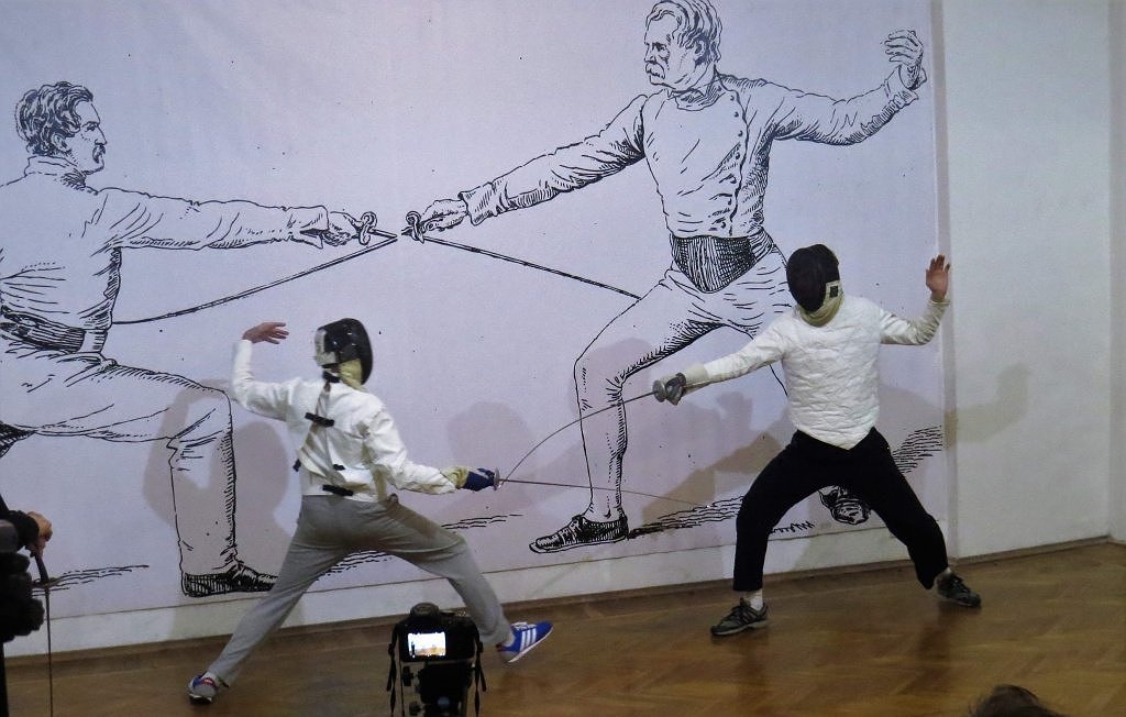 ПЛАЩИ И ШПАГИ